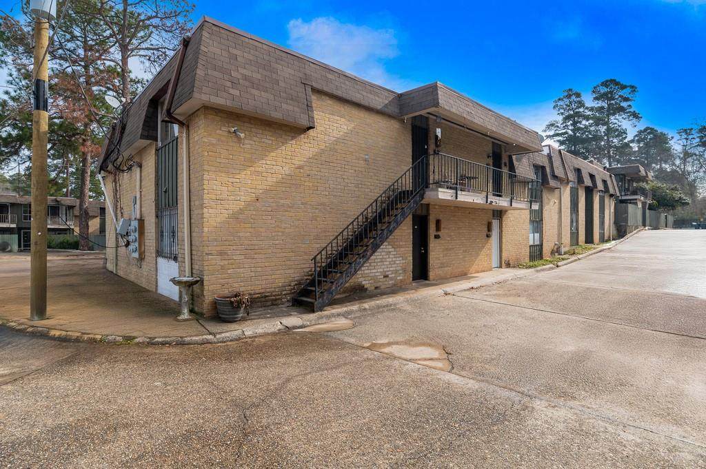 7000 Creswell Road - Photo 1