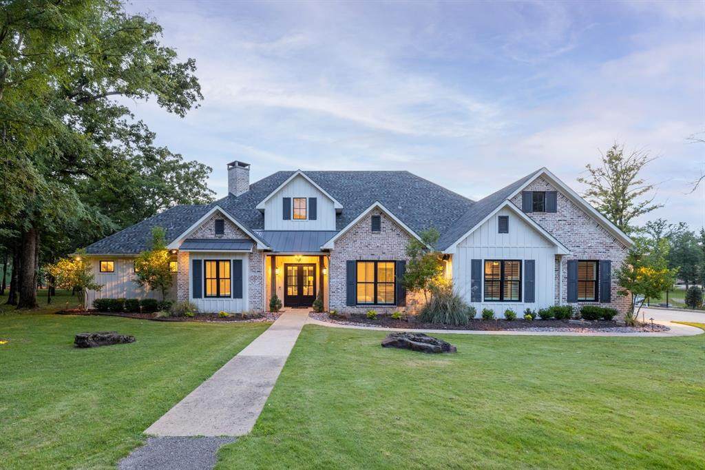 201 Sandpiper Drive - Photo 1