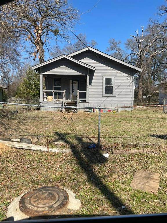 2544 Dupont Street - Photo 1
