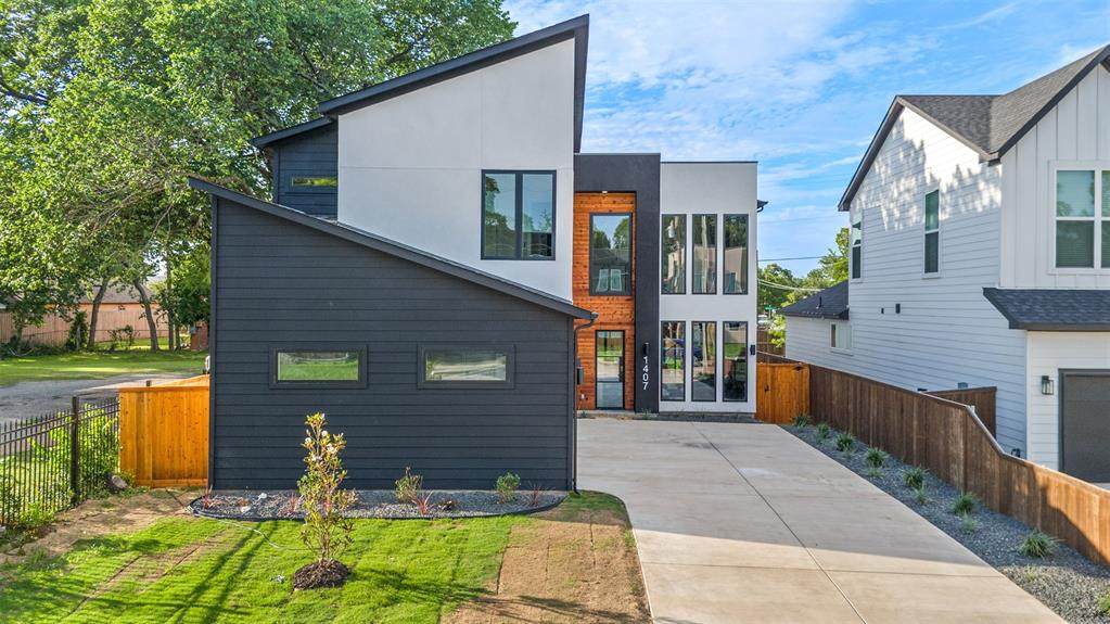 1407 Pueblo Street - Photo 1
