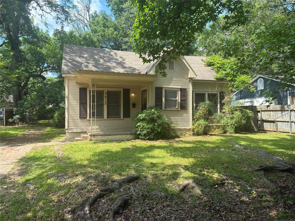 2217 Simpson Street - Photo 1