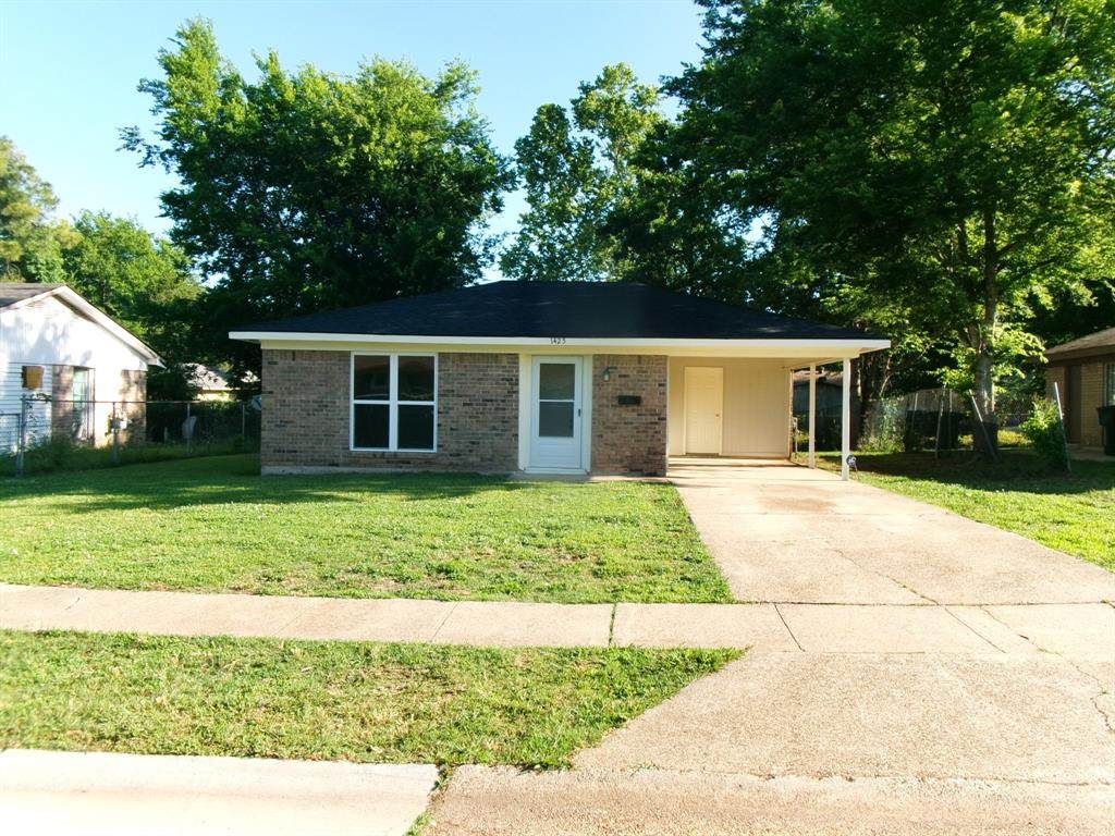 1425 Cynthia Lane - Photo 1
