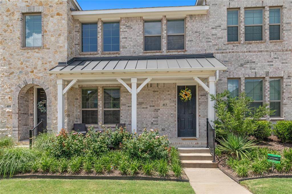 413 Parkside Drive - Photo 1