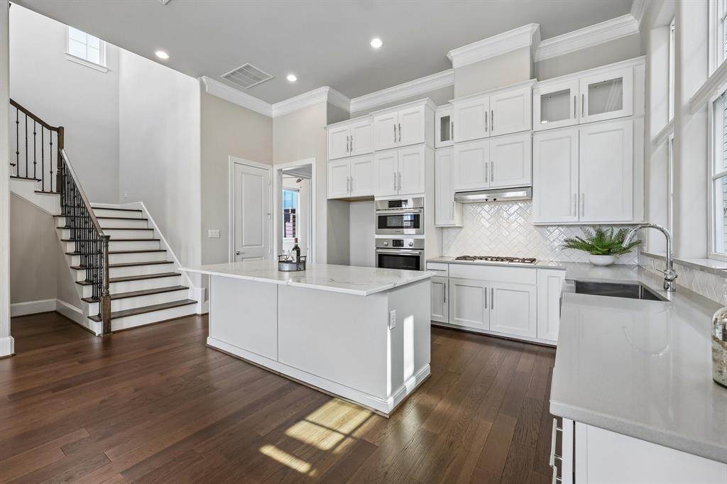 708 Wooster Lane - Photo 1