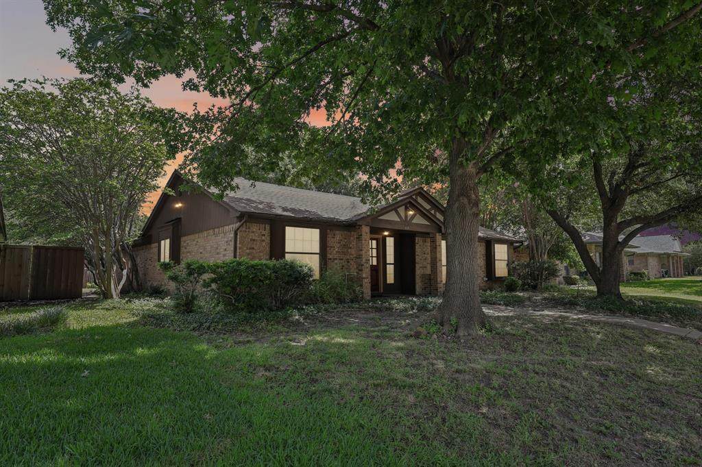 113 Bancroft Drive - Photo 1