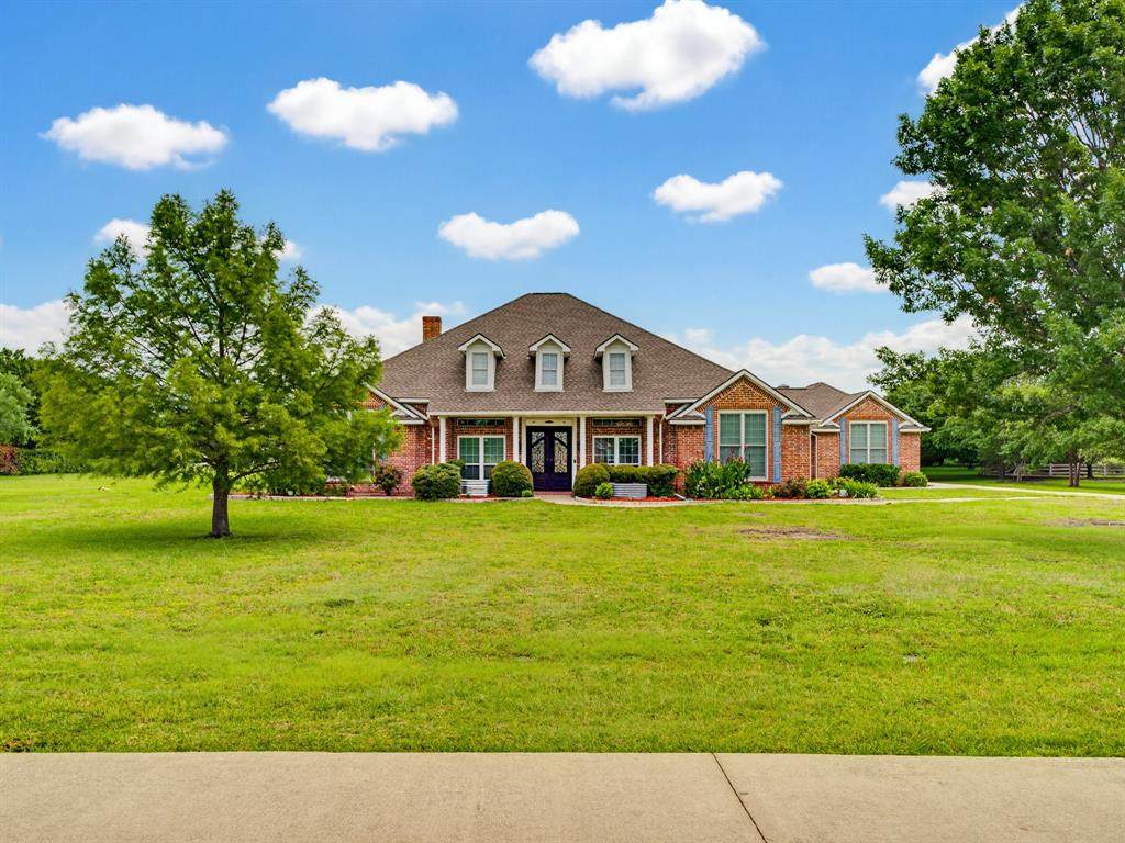 201 Willowcrest - Photo 1