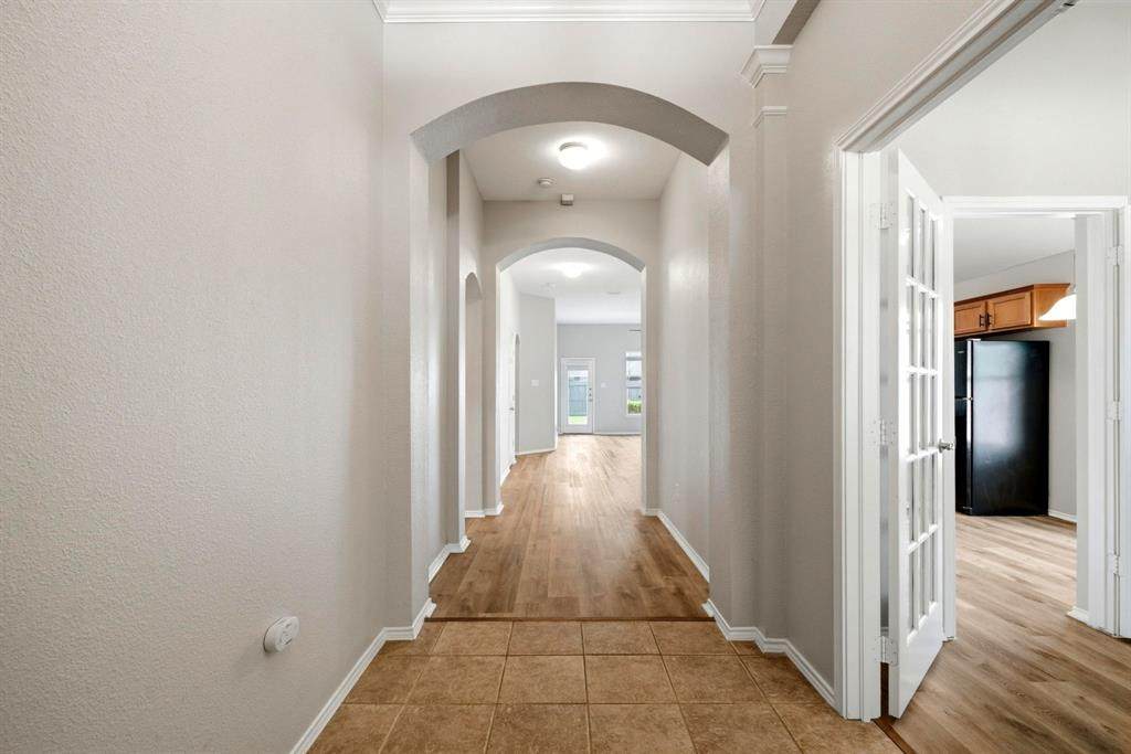 1018 Kimbro Drive - Photo 1