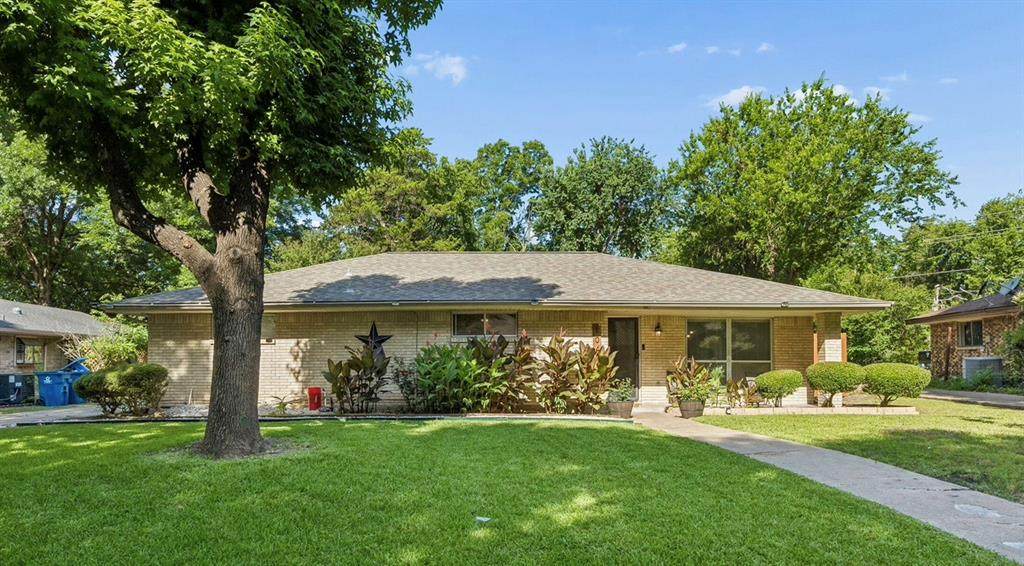 1047 Westlake Drive - Photo 1