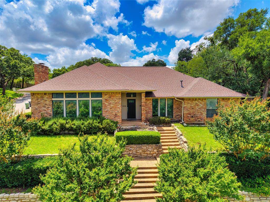 1908 Lakehill Court - Photo 1