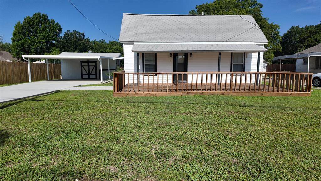 215 Walker Street - Photo 1