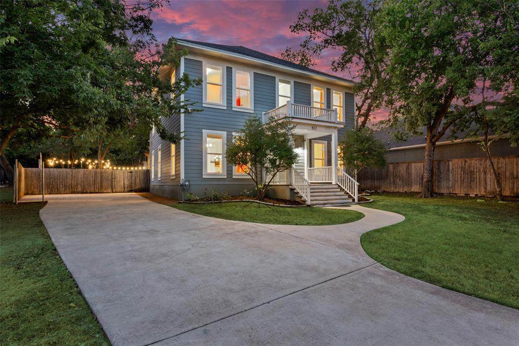 822 15th Street - Photo 1