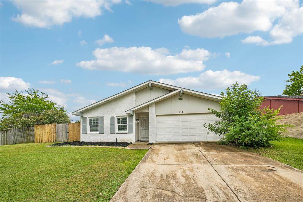 429 Clearwood Drive - Photo 1