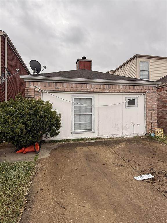 916 Fairbanks Circle - Photo 1