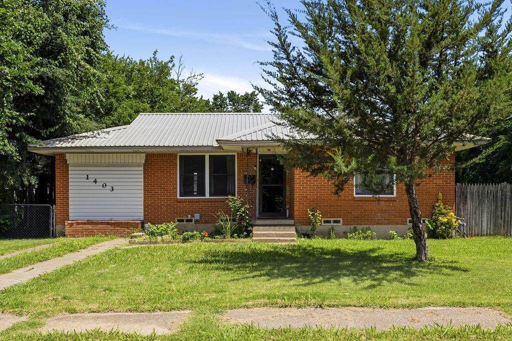 1403 Segundo Drive - Photo 1