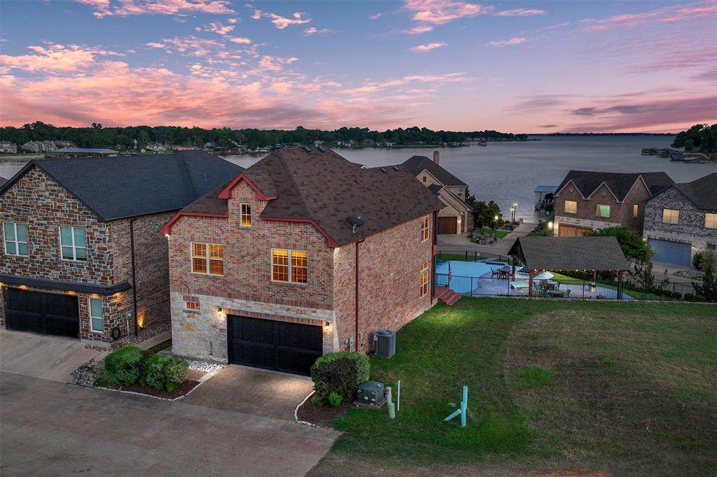 178 Marina Drive - Photo 1