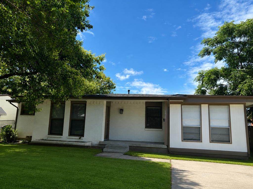 2428 Klondike Drive - Photo 1