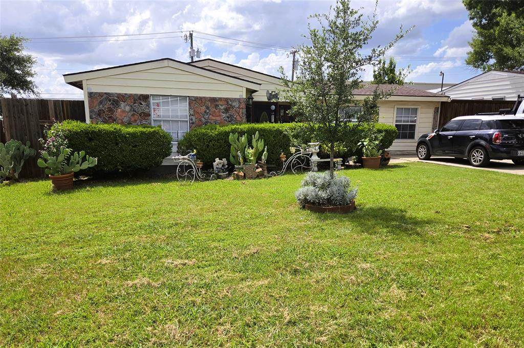 13973 Bee Street - Photo 1