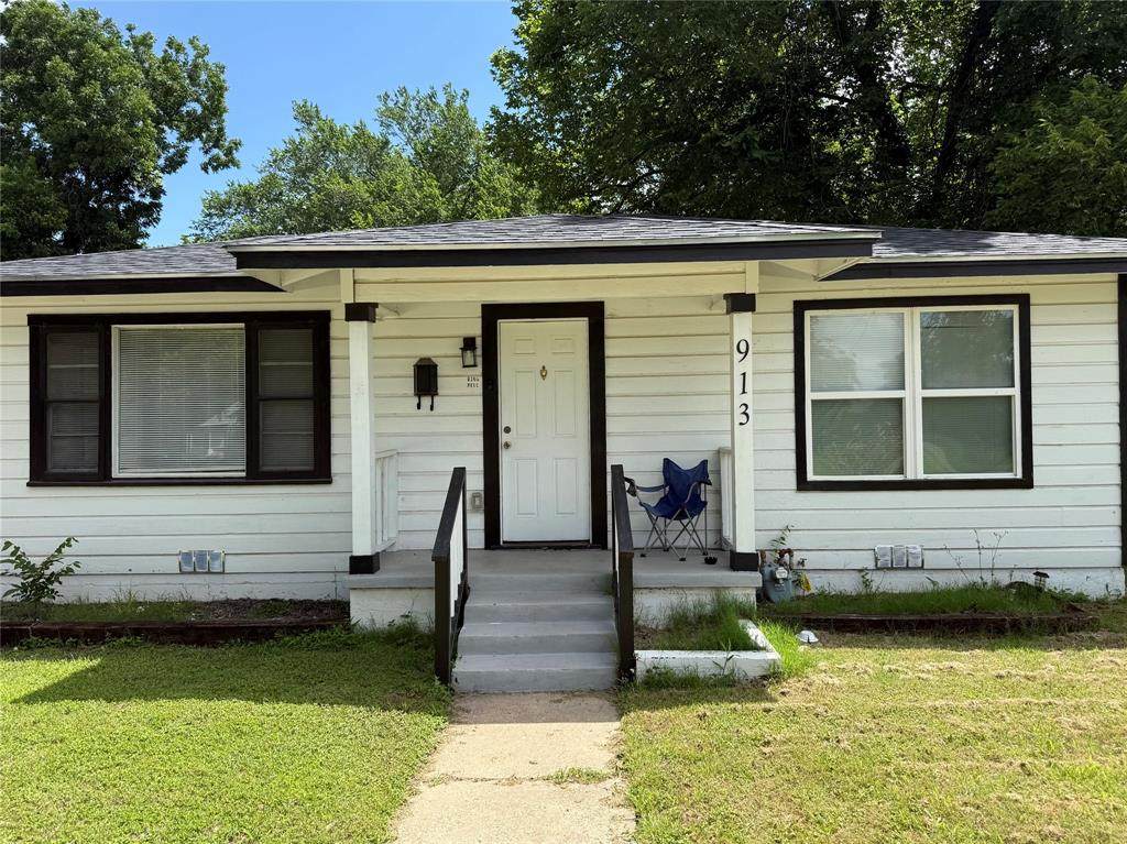 913 Hubert Street - Photo 1