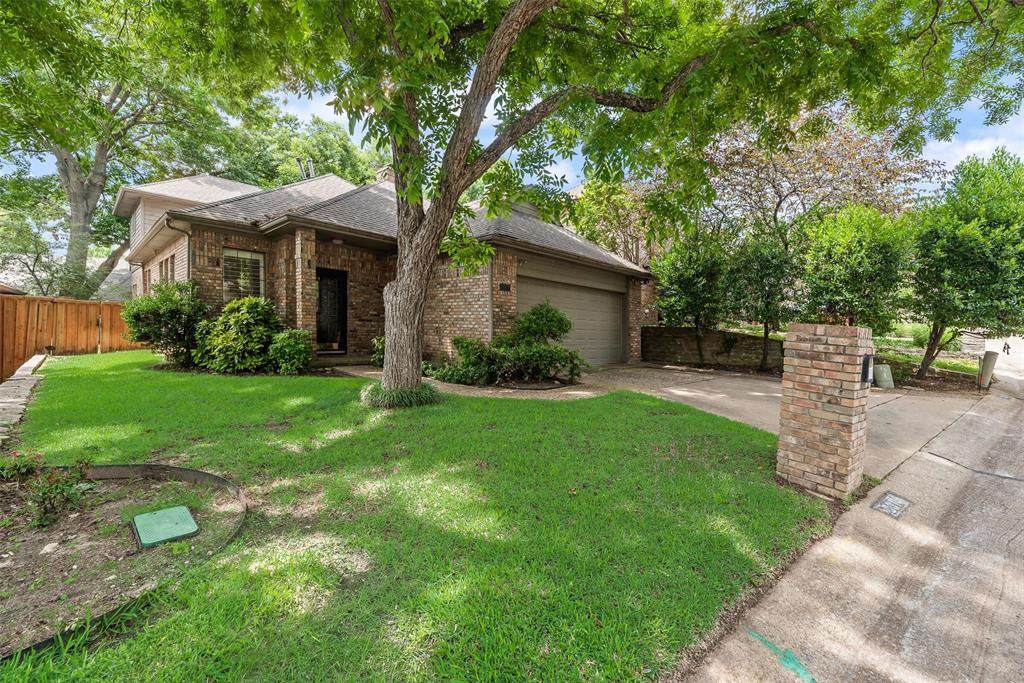 2314 Club Oaks Court - Photo 1
