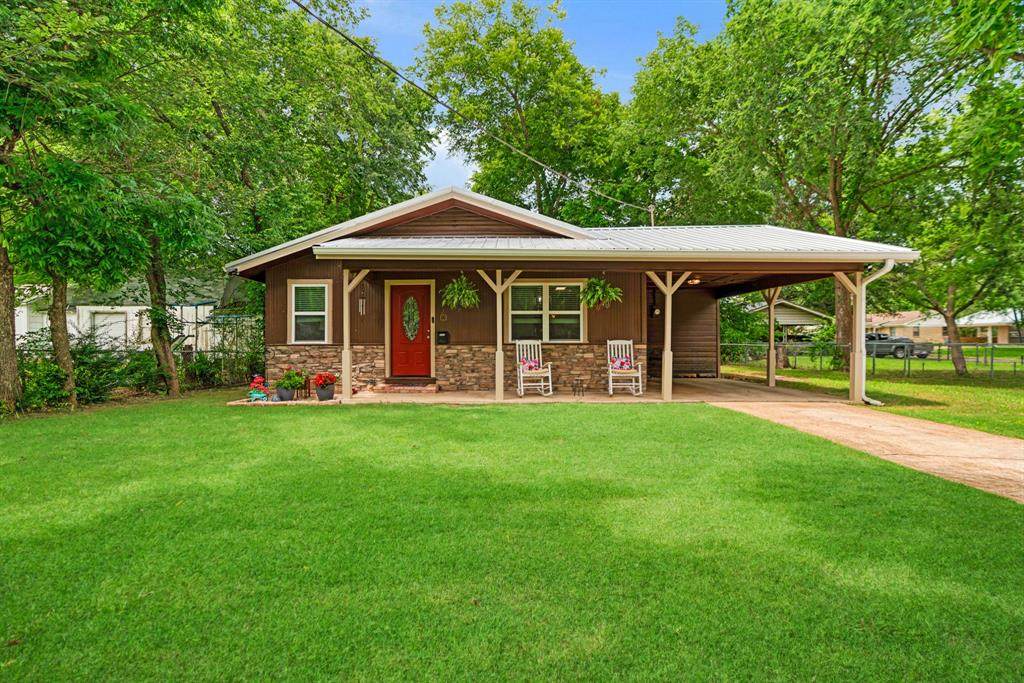 2435 Hubbard Street - Photo 1