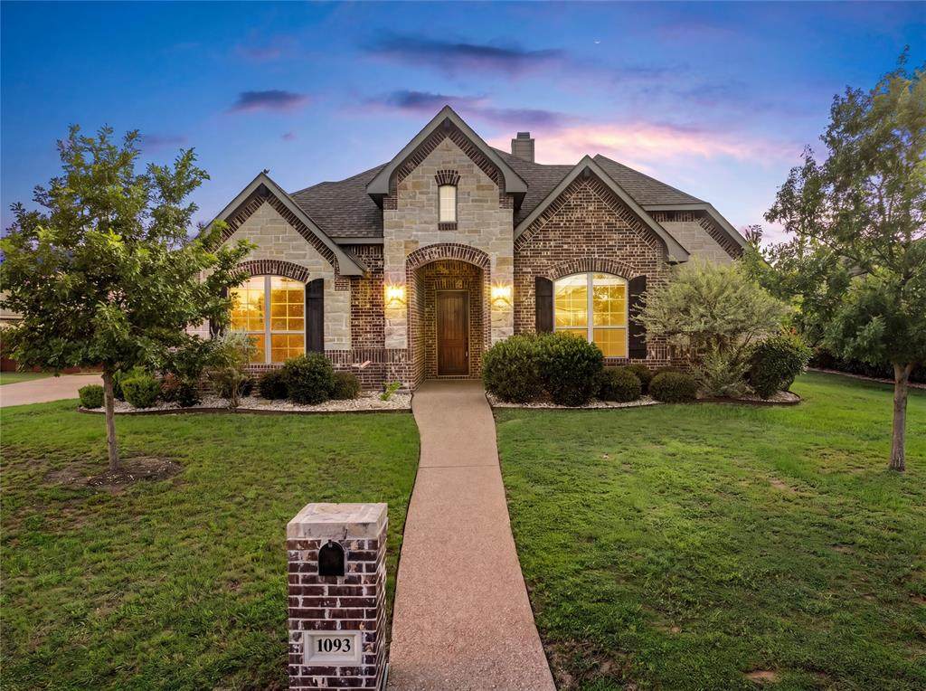 1093 Hesselridge Drive - Photo 1