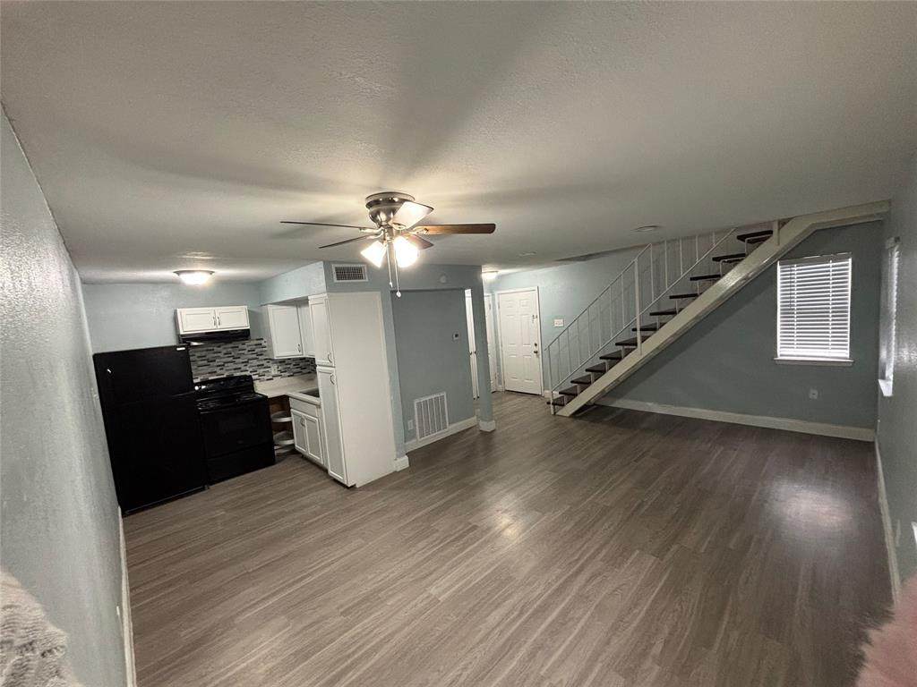 301 Rolston Road - Photo 1