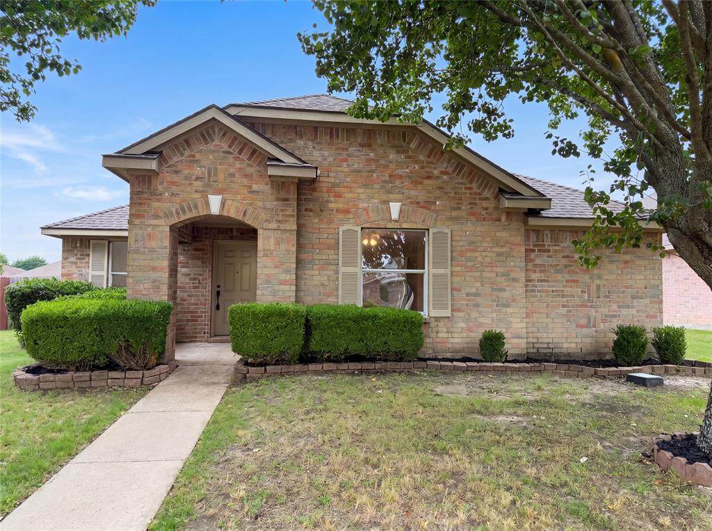 111 Forest Park Lane - Photo 1