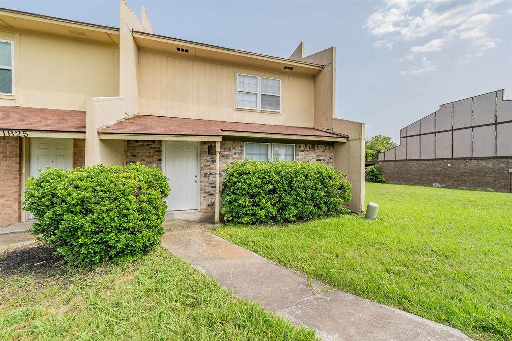 1821 Ridgeview Street - Photo 1