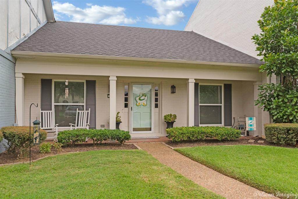 119 Stratmore Drive - Photo 1