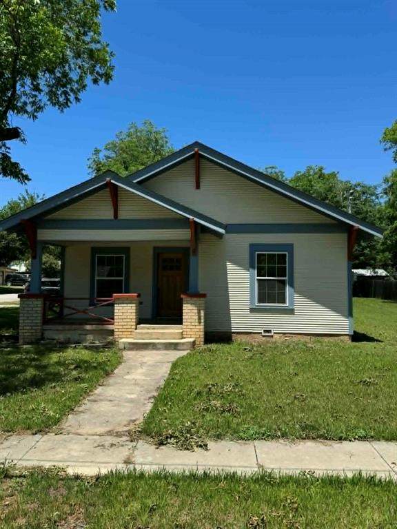 230 Live Oak - Photo 1