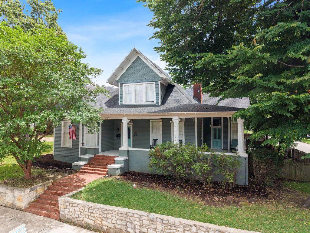 526 Houston Street - Photo 1