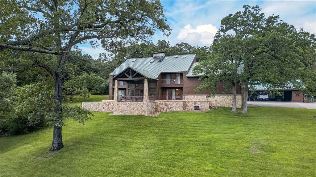 906 Valle Vista Drive - Photo 1