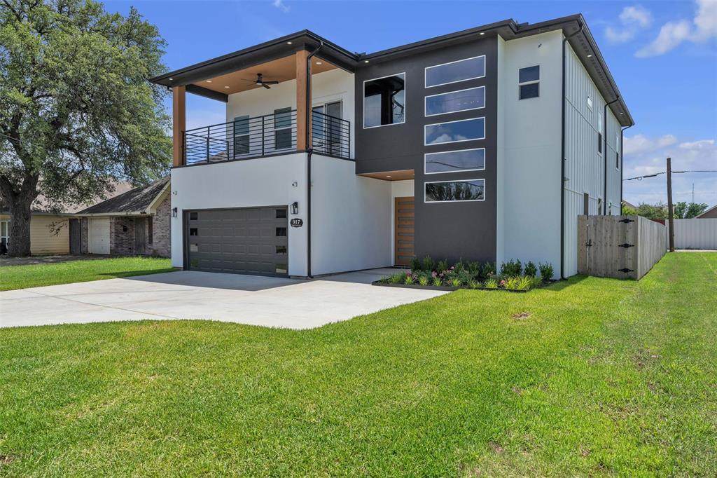 917 Carroll Avenue - Photo 1