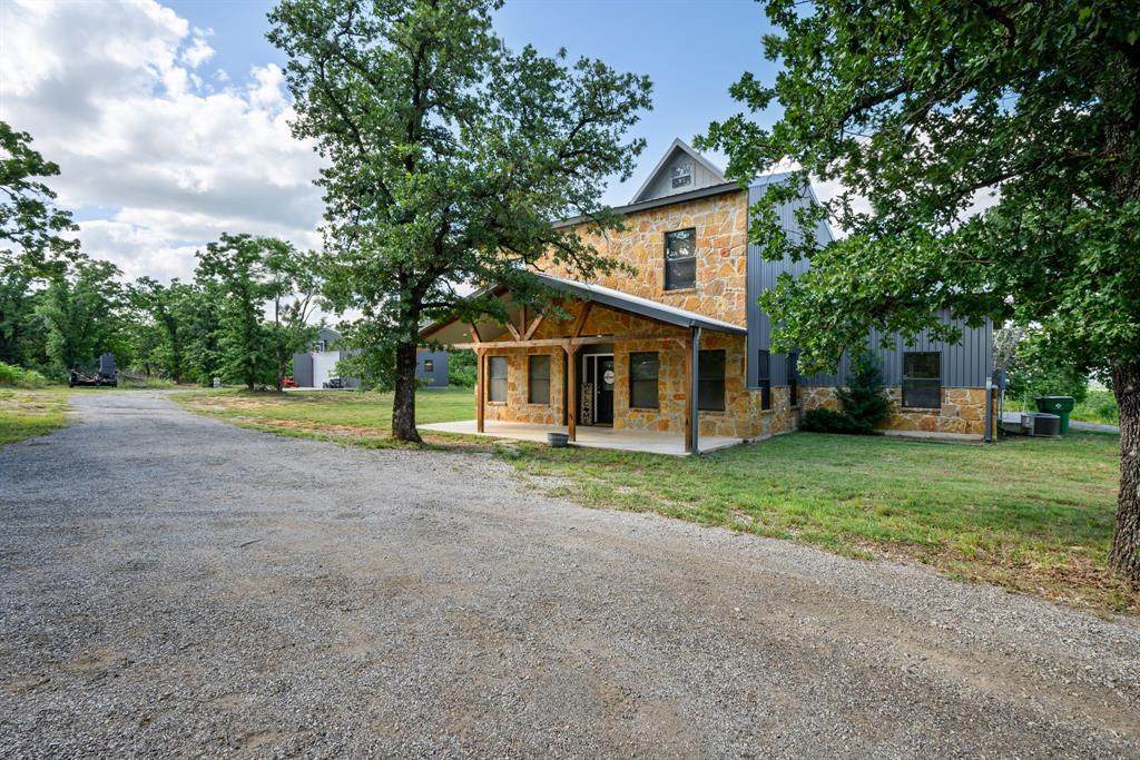 146 Julie Drive - Photo 1