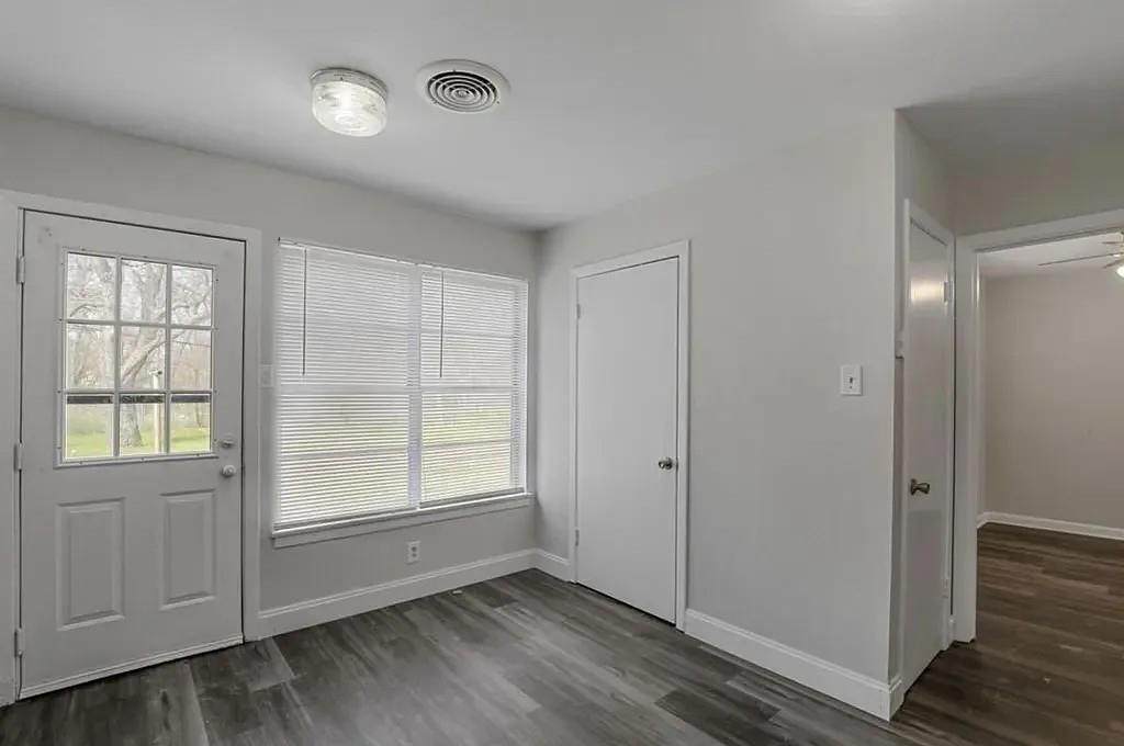 128 Vandenburg Drive - Photo 1