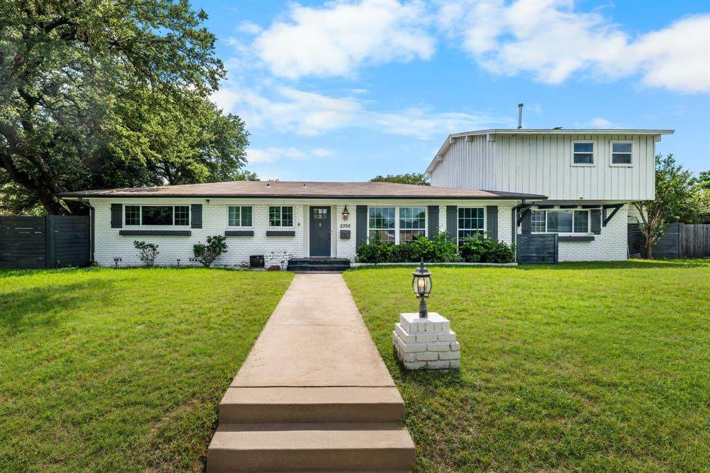 2300 Mount Carmel Drive - Photo 1