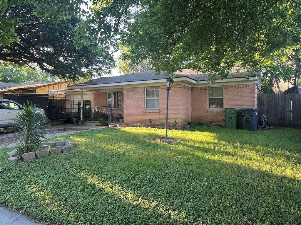 2133 Greenway Street - Photo 1