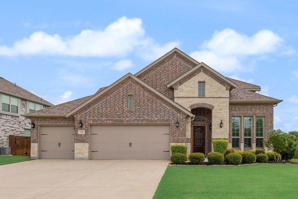 516 North Creek Drive - Photo 1