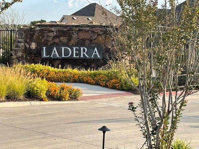 1628 Madrid Way - Photo 1