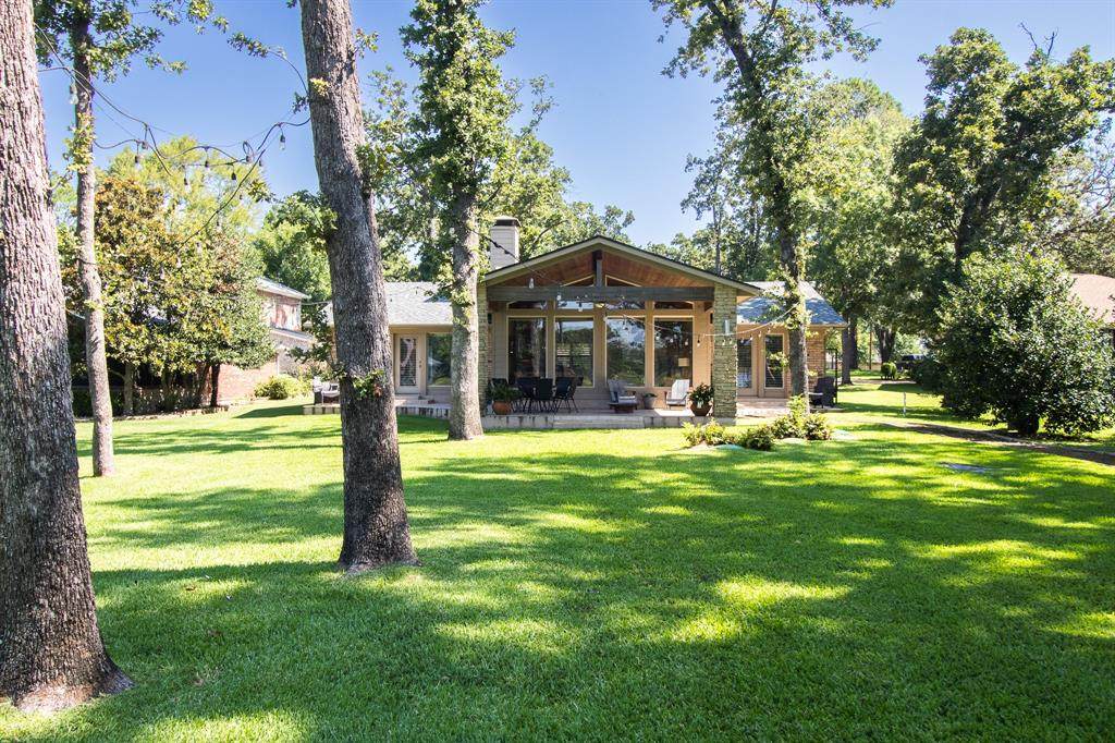 516 Arrowwood Beach Road - Photo 1