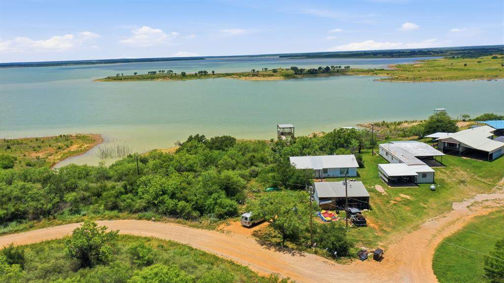 6401 Private Road 2742 - Photo 1
