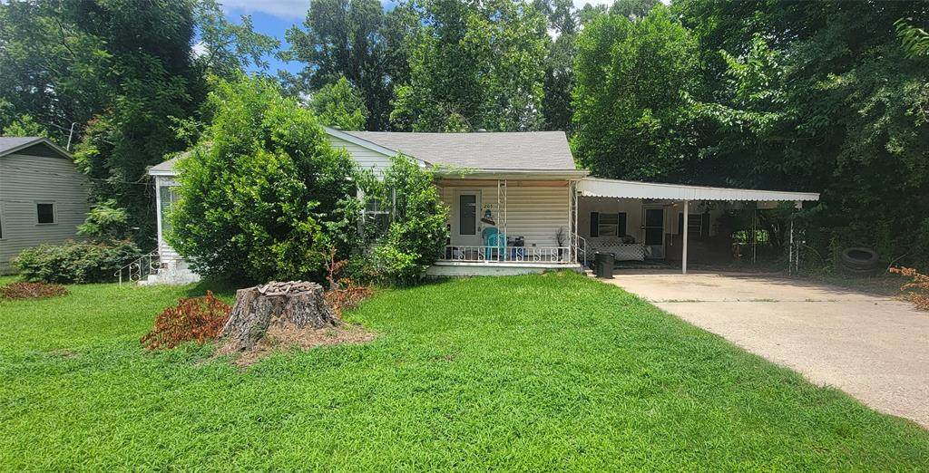 205 Beck Street - Photo 1