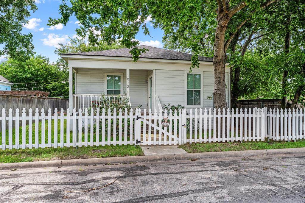 1012 Burnett Avenue - Photo 1