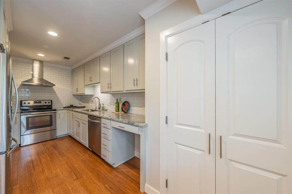 913 Roaring Springs Road - Photo 1