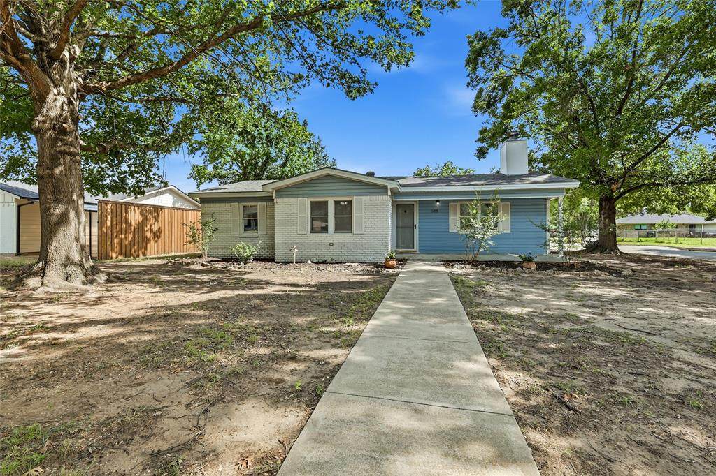 588 Pine Street - Photo 1