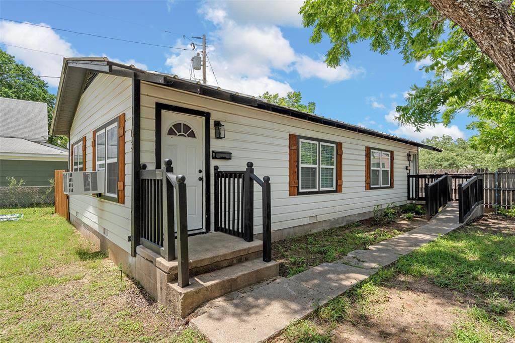 1103 Leon Street - Photo 1