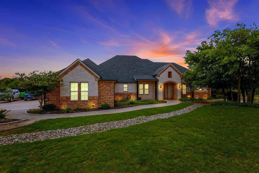 1040 Lighthouse Court - Photo 1