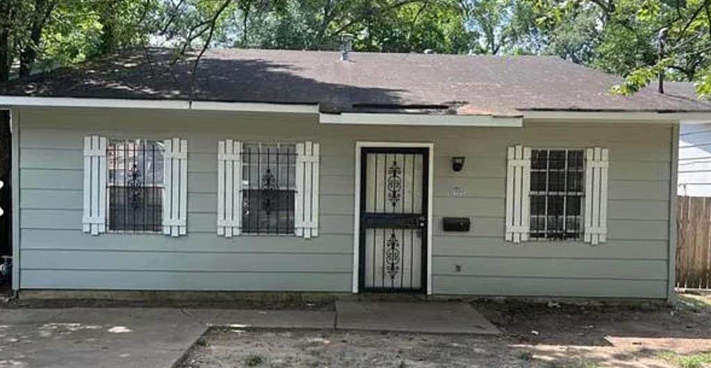 6002 Henderson Avenue - Photo 1
