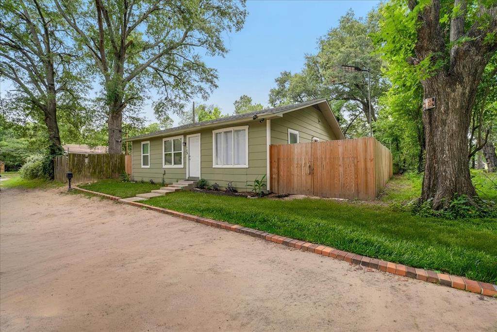 103 Lamar Alley - Photo 1