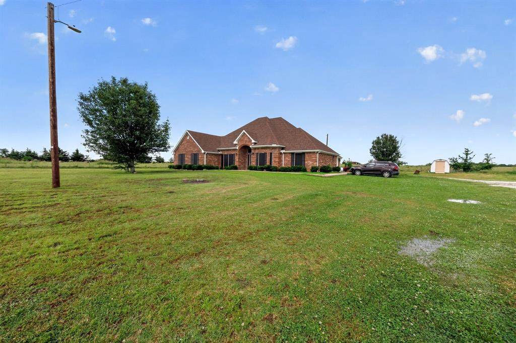 8229 Farm Road 905 - Photo 1